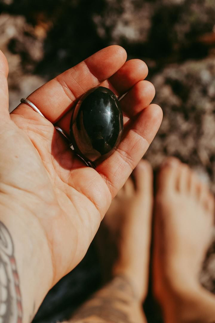 Nephrite Jade Æg - GIA certificeret